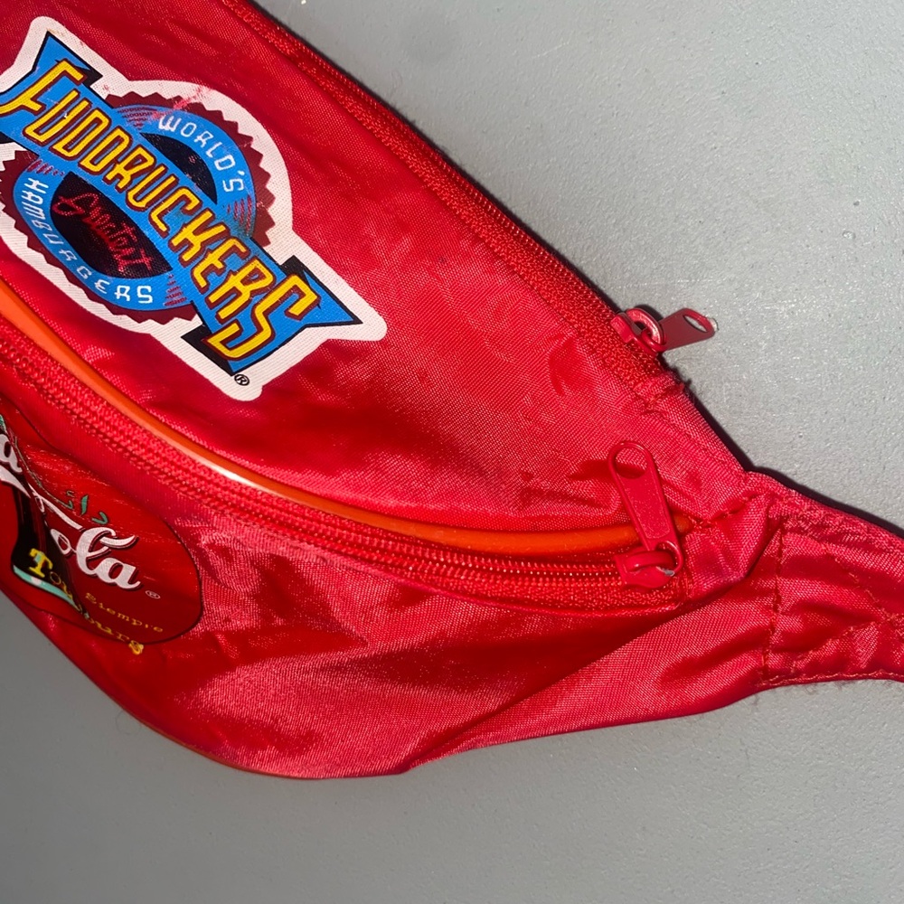 Vintage Coca-Cola / Fuddruckers fans Red Fanny Pack - Picture 4 of 10